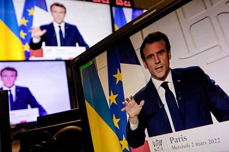 Ranskan presidentti Emmanuel Macron piti televisioidun puheen keskiviikkona Pariisissa. 