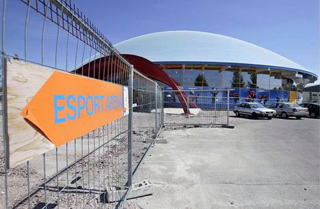 Esport Arena valmistui vuonna 2005, mutta se otettiin kokonaisuudessaan käyttöön vasta vuonna 2006. Kuva on otettu kesäkuussa 2006.