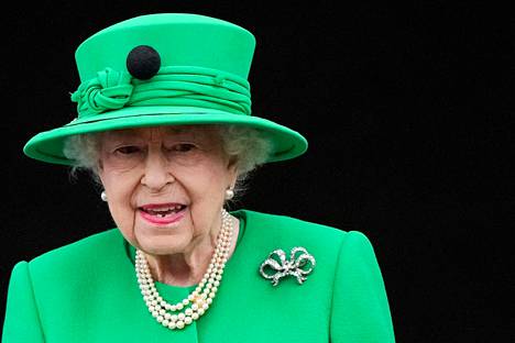 Kuningatar Elisabet on 96-vuotias. Kuningatar Elisabet kuvattuna kesäkuussa.