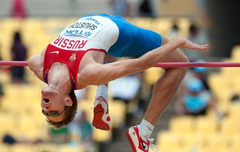 Aleksandr Šustov voitti korkeushypyn EM-kultaa Barcelonassa 2010. Voittotulos 233 oli hänen ennätyksensä.