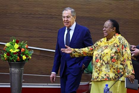 Venäjän ulkoministeri Sergei Lavrov kävi keskusteluja Etelä-Afrikan ulkoministeri Naledi Pandorin kanssa tammikuussa Pretoriassa.