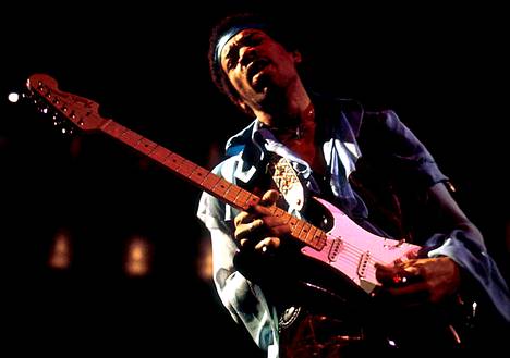 Voodoo Chile kertoo Jimi Hendrixin (1942–1970) matkan rockin huipulle ja sieltä alas. 