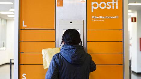 HS:n testissä Postin automaattipaketti Helsingistä Turkuun lähti matkaan Pääpostista Elielinaukiolta.