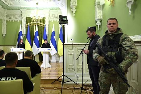 Pääministeri Sanna Marin piti yhteisen lehdistötilaisuuden Ukrainan presidentin Volodymyr Zelenskyin kanssa Kiovassa perjantaina iltapäivällä.