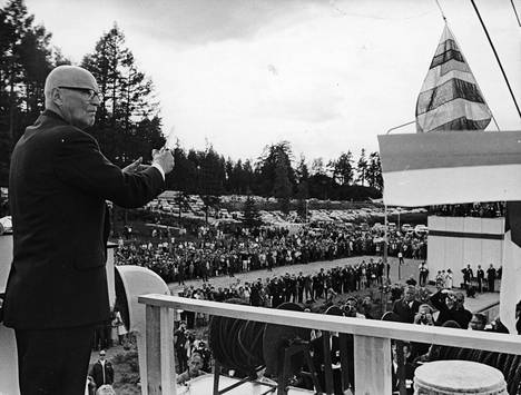Presidentti Urho Kekkonen oli mukana avaamassa Saimaan kanavaa vuonna 1968.