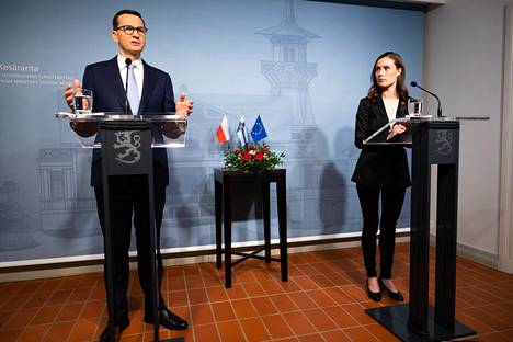 Puolan pääministeri Mateusz Morawiecki ja pääministeri Sanna Marin pitivät tiedotustilaisuuden tapaamisensa päätteeksi.
