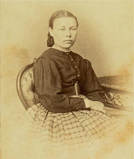 Opettaja Elina Ingman eli Lina Ingman (1851–1939) ajoittamattomassa potretissa.