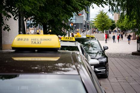 Useat taksialan toimijat kokevat, että taksiliikennettä koskevassa lainsäädännössä on puutteita.