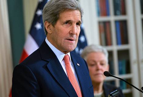 Yhdysvaltain ulkoministeri John Kerry vaatii Venäjää kunnoittamaan Itä-Ukrainan tulitaukoa.