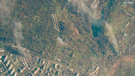 Maxar Technologies -yhtiön tammikuun alussa julkaisemassa satelliittikuvassa näkyy Soledarin tuhoja