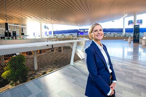 Helsinki-Vantaan lentoasemajohtaja Ulla Lettijeff esitteli viime vuoden marraskuun lopussa uudistettua T2-terminaalia.