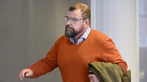 Pohjola-Nordenin entinen pääsihteeri Michael Oksanen tunnustamisoikeudenkäynnissä Helsingin käräjäoikeudessa 17. huhtikuuta.