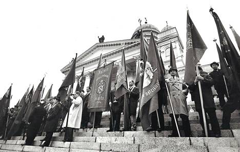 Vappu oli ilakointia, jätteitä ja puheita - Historia 