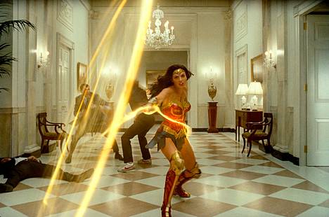 Gal Gadot esittää taas Ihmenaista uudessa Wonder Woman -elokuvassa.