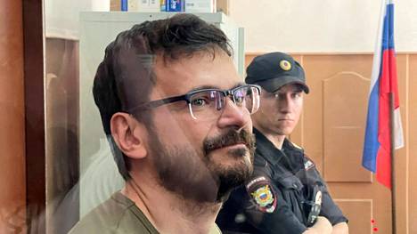 Venäjällä vangitulle toisinajattelijalle Ilja Jašinille langetettiin tuomio perjantaina. Kuvassa Jašin kesällä, kun hänet pidätettiin.