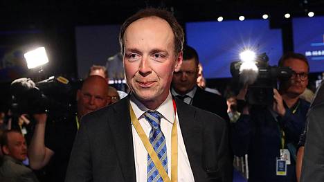 Jussi Halla-aho valittiin lauantaina perussuomalaisten uudeksi puheenjohtajaksi.