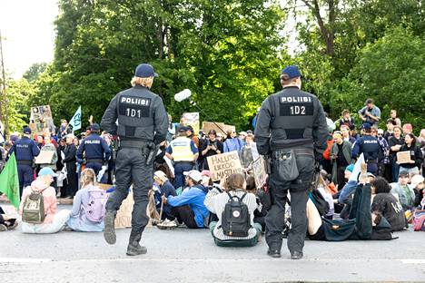 Elokapina demonstration in Kaisaniemi on June 11.