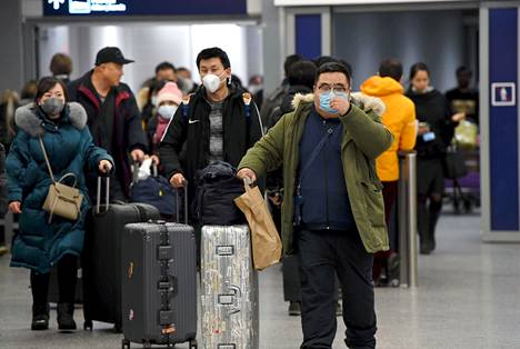Aasialaisia matkustajia saapui Helsinki-Vantaan lentokentälle 30. tammikuuta 2020.