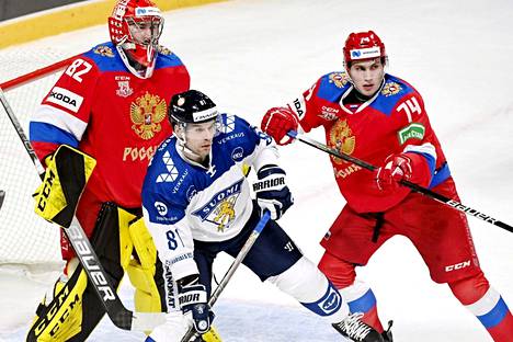 Suomi, Ruotsi ja Tšekki heittivät Venäjän ulos EHT:ltä ja lopettivat yhteistyön Venäjän jääkiekkoliiton kanssa.