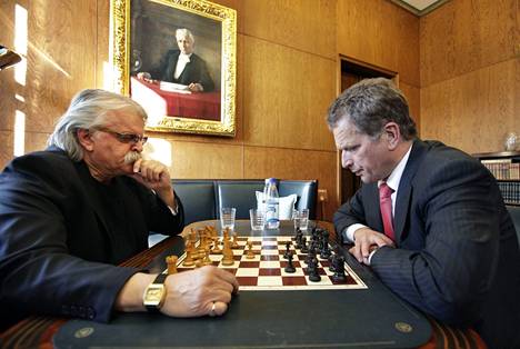 Pedro Hietanen loved chess. He and Sauli Niinistö played a 