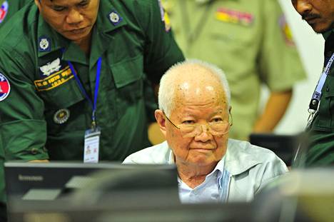 Punakhmerien entinen hallitsija Khieu Sampha tuomittiin vuonna 2018 elinkautiseen vankeusrangaistukseen kansamurhasta ja rikoksista ihmisyyttä vastaan.