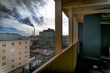Asukkaiden käyttöön tulevalta kattoterassilta näkyy Kurviin.