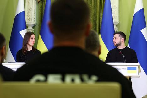 Pääministeri Sanna Marin (sd) tapasi Ukrainan presidentin Volodymyr Zelenskyin Kiovassa aiemmin maaliskuussa. 