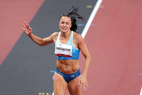 Tokion olympialaisissa 17:nneksi otelleen Maria Huntingtonin kilpailukausi on ohi takareisivaivan vuoksi.