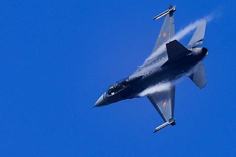 Belgian F-16-hävittäjä Naton harjoituksessa Belgiassa lokakuussa 2022. 