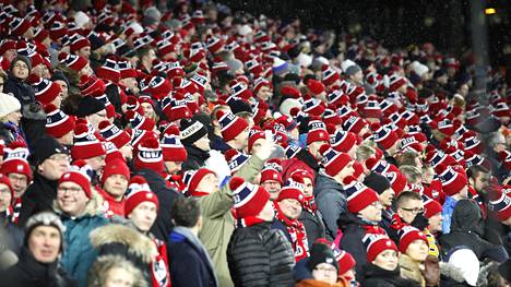 Jääkiekon liigaseurojen tuloskunto tökkii – HIFK:n ulkoilmaottelulla oli kaksijakoinen vaikutus: ”Halusimme järjestää sellaiset juhlat, joihin fanit pääsevät mukaan”