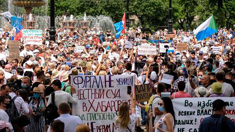 Venäjä | Poikkeuksellisen suuret ihmisjoukot osoittivat jälleen mieltään Venäjän hallitusta vastaan Habarovskissa