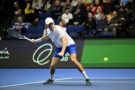 Emil Ruusuvuori pelaa tällä viikolla Ranskassa. Kuva viime viikonlopun Davis Cupista.