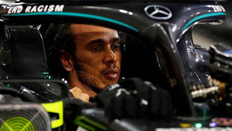Formula 1 | Koronataudista toipuva Lewis Hamilton on vuode­potilaana eikä hänen vointinsa ole kovin hyvä, kertoi tallipäällikkö