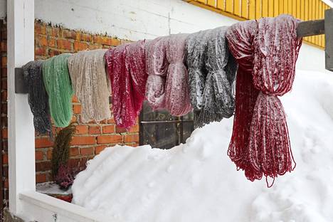 Wool yarns are ventilated in the frosty Pirtin Spinning Mill.