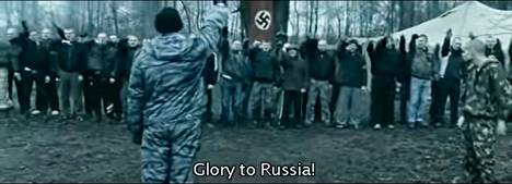 Vuonna 2008 valmistunut Rossija 88 -elokuva kertoi moskovalaisista uusnatseista. Kuvakaappaus elokuvasta.