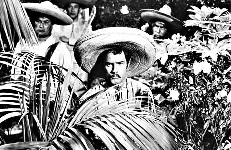 Marlon Brando sellaisena kuin hänet nähtiin yli 20 vuotta sitten Elia Kazanin ”Viva Zapatan” pääroolissa.