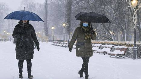 Sää | Matalapaineet tuovat torstaina ja perjantaina Suomeen lumisateita: etelässä lumipyry muuttuu vesisateeksi