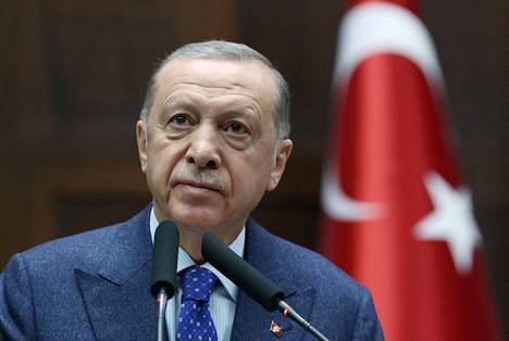 Viime aikaiset kriisit ovat koetelleet Turkin istuvan presidentti Recep Tayyip Erdoğanin suosiota.