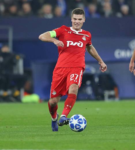 Lokomotiv Moscow -joukkueessa pelannut Igor Denisov Mestarien liigan ottelussa FC Schalke 04:ää vastaan vuonna 2018.