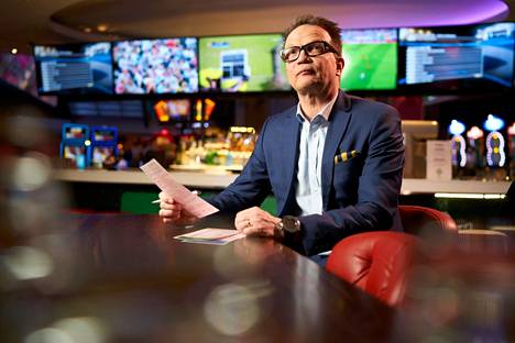 Veikkauksen varatoimitusjohtaja Velipekka Nummikoski Rayn kasinolla vuonna 2017.