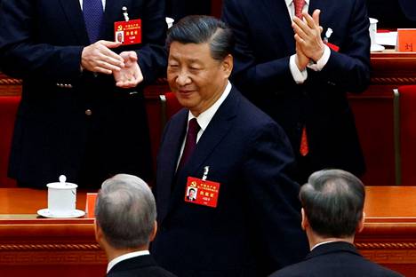 Presidentti Xin uskotaan täyttävän politbyroon pysyvän komitean paikat luottohenkilöillään.