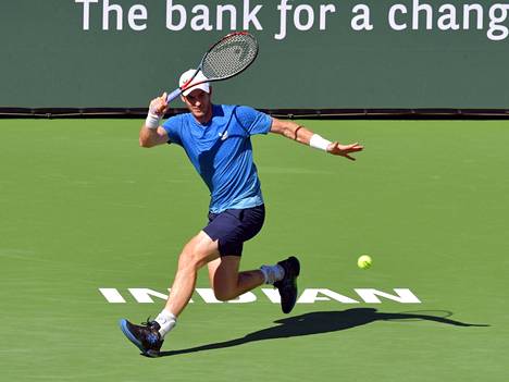 Andy Murray pelasi sunnuntaina Indian Wellsin ATP-tennisturnauksessa huojentunein mielin. 
