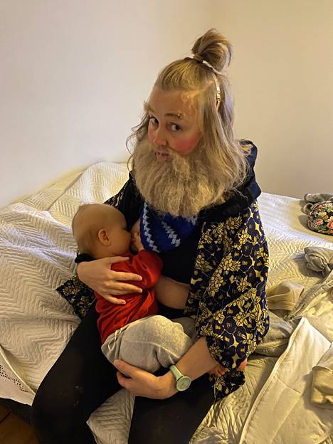 At Christmas 2020, Laura Rämä went to breastfeed her baby between her Pukki gigs.