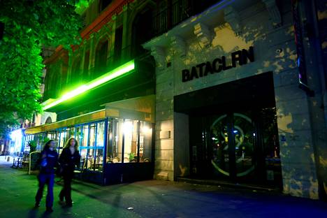 Bataclan-teatteri elokuussa 2021 eli runsaat viisi vuotta tuhoisan terrori-iskun jälkeen.