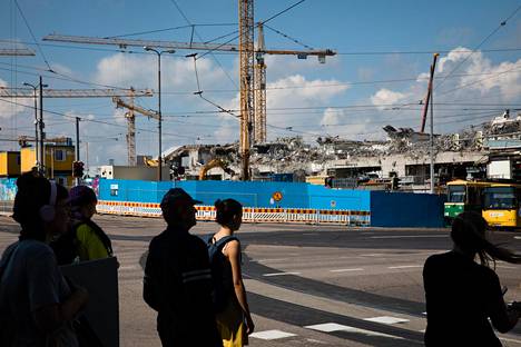 Helsingin liikenteen solmukohtaan valmistui juna-asema vuonna 1990 – nyt se  on raunioina ja Pasila sekaisin - Kaupunki 