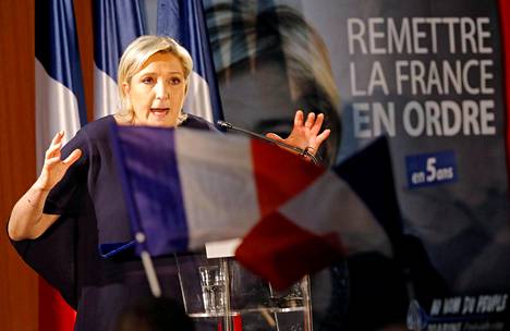 Kansallisen rintaman presidenttiehdokas Marine Le Pen kampanjoi keskiviikkona Saint-Raphaelissa Ranskassa.