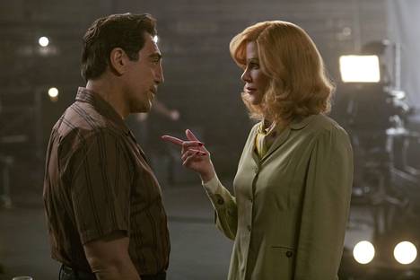 Aviopari Desi Arnaz (Javier Bardem) ja Lucille Ball (Nicole Kidman) esitti huippusuositussa Lucy ja minä -tilannekomediasarjassa newyorkilaista Ricardon avioparia.