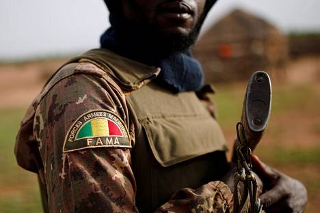 Malin siirtymäkauden hallitus käy taisteluita kapinallisjoukkoja vastaan yksityisten palkkasotilasyritysten tuella.