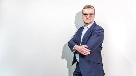 Henkinen kuormitus ja syrjäytyminen vaivaavat suomalaisia – THL:n uusi pääjohtaja haluaa parantaa myös pään sisäistä terveyttä