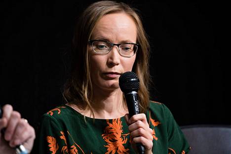 Kirjailija Noora Vallinkoski kertoi kirjastaan Helsingin kirjamessuilla lokakuussa 2018.